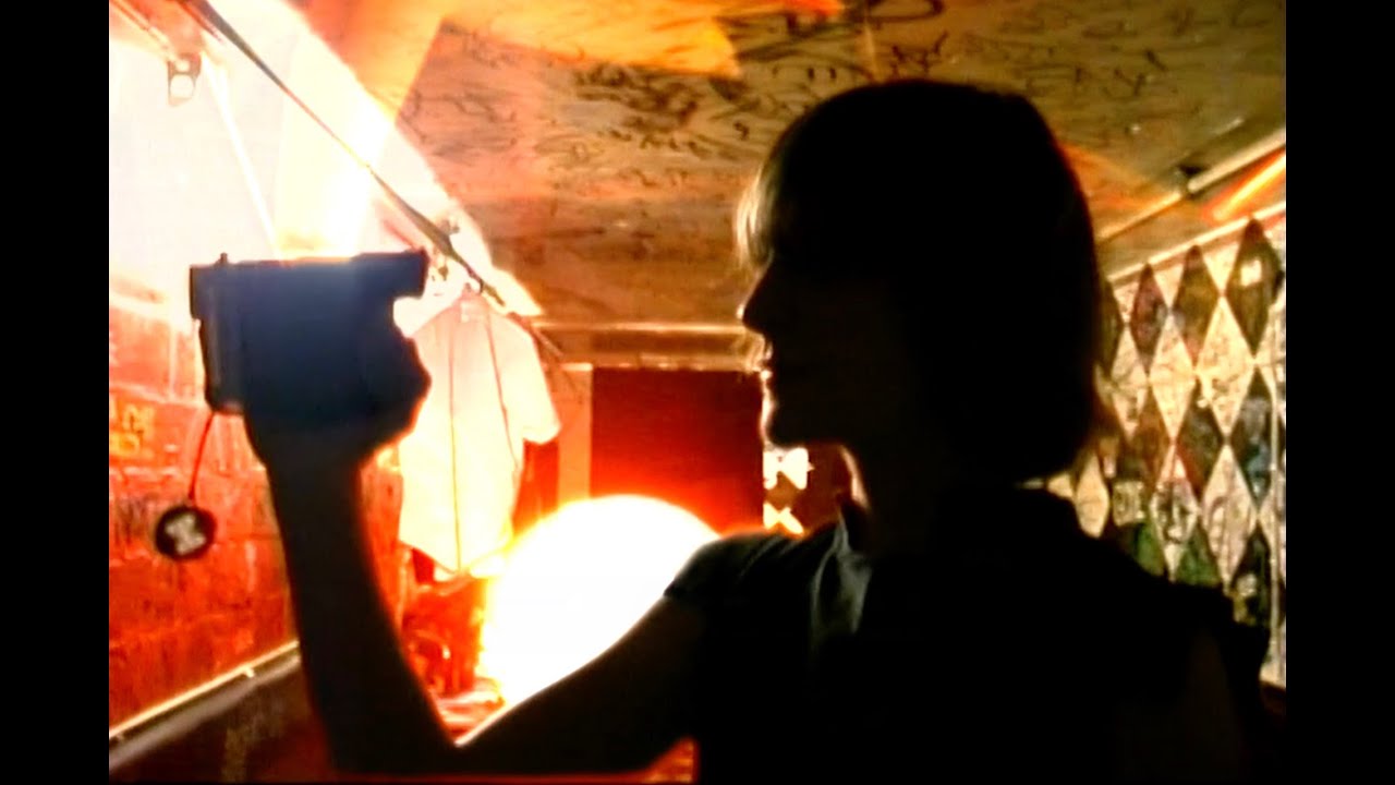 Metric – Victim of Luck