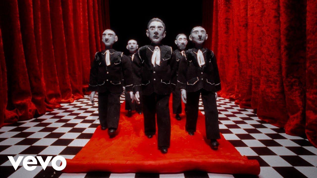 The Hives – Roll Out The Red Carpet