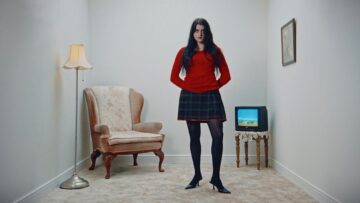 Modern Woman – Johnny’s Dreamworld