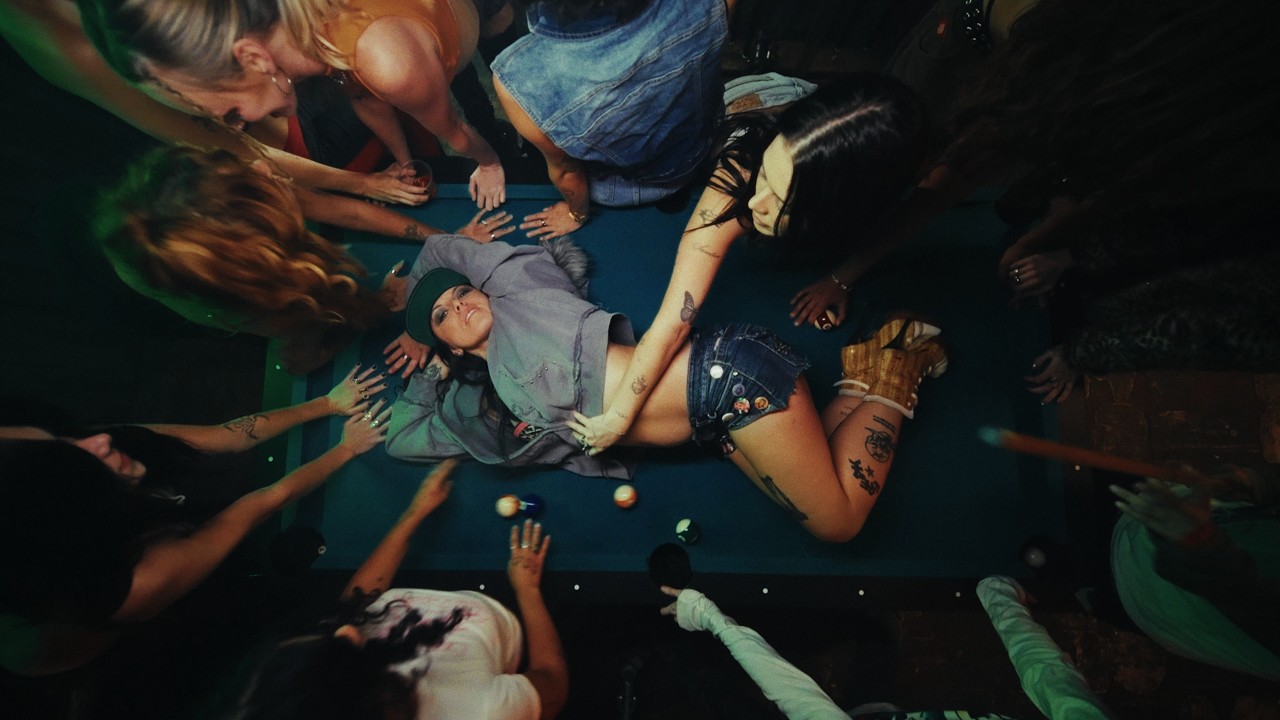 Lauren Sanderson – POSSESSIVE