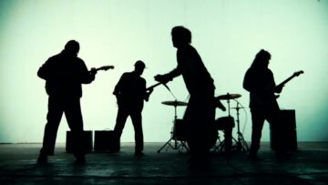 Saint Blonde – chainwhip